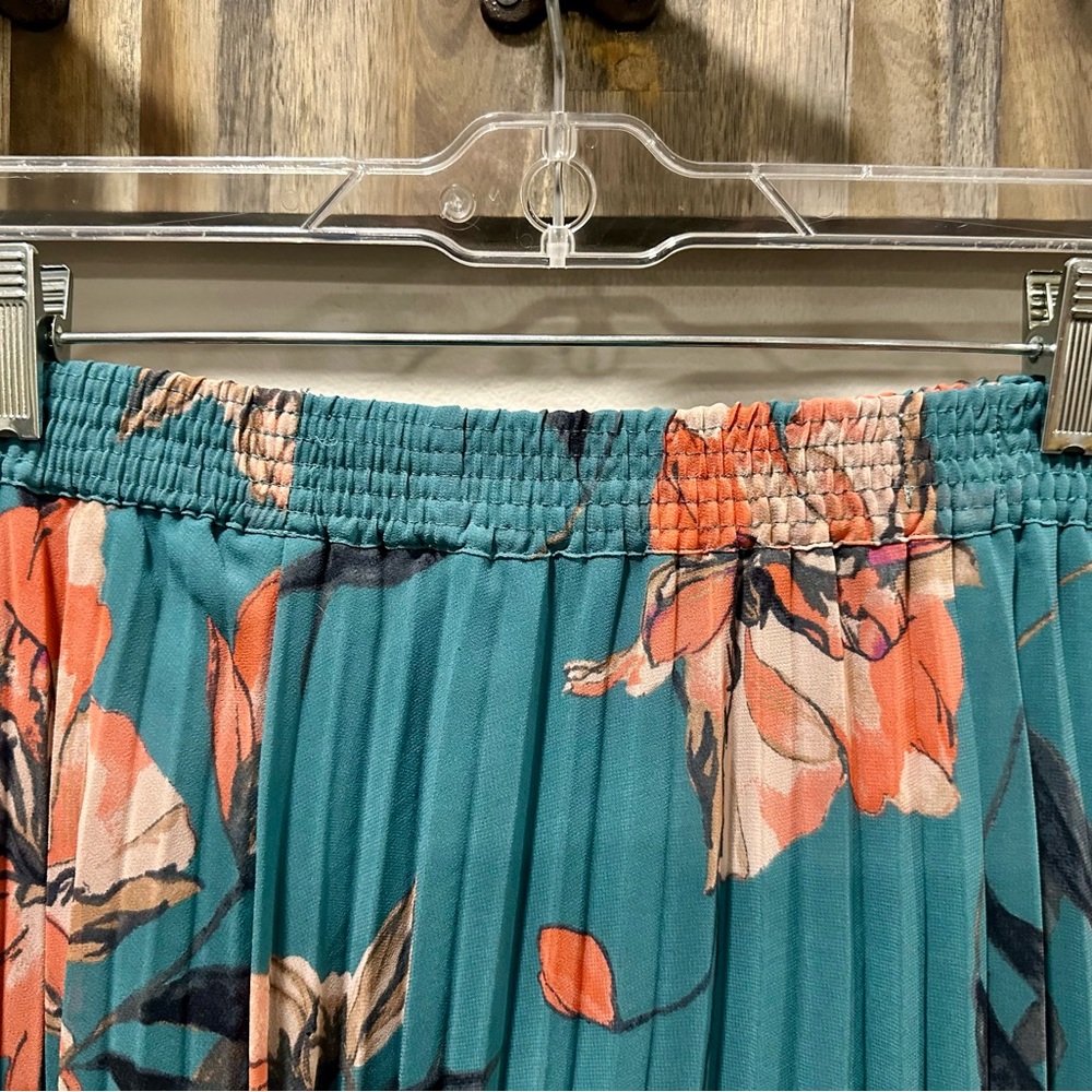 A New Day Pleated Floral Skirt Small - Picture 6 of 8
